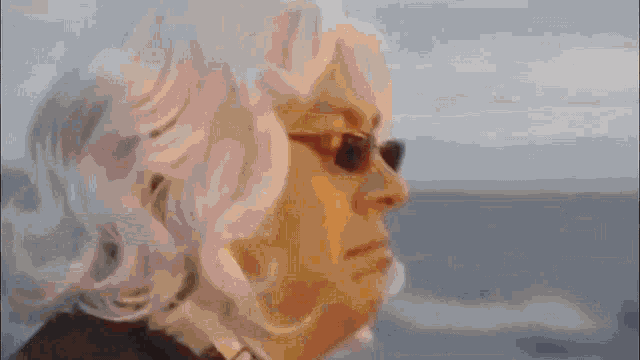 Guy playing piano in fire - famous meme